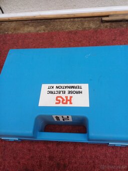 HIROSE ELECTRIC  RJ11 a RJ45 - 2