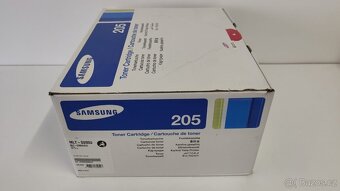 SAMSUNG MLT-D205U - nový černý XXL toner - 2