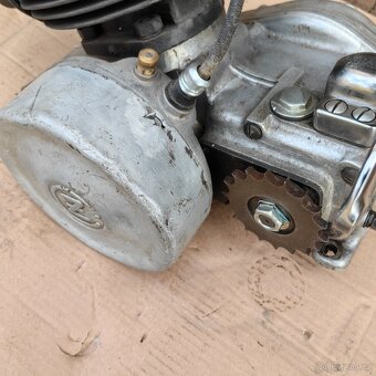 ČZ 175 předvalecna přírubák - 2