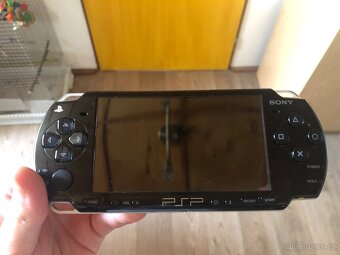 Sony PSP 2000 - 2