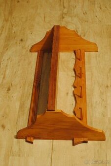 RETRO DŘEVĚNÁ POLIČKA S HÁČKY - 2