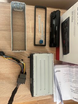 Autorádio Sony DSX - A210UI + rámeček - 2