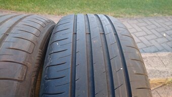 205 55 17 Goodyer  efficient grip performance  2 kusy - 2