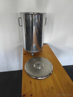 Nerezové kuchyňské nádoby odpad - 2
