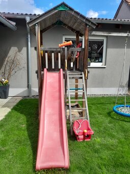 Dětský domek, hřiště - 2