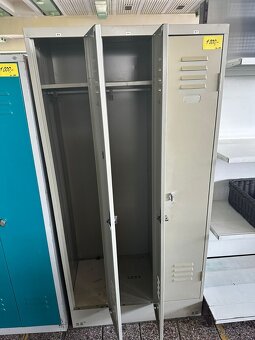 Šatní skříň - 2
