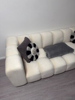 Luxusní sametová pohovka Windsor & Co - 2
