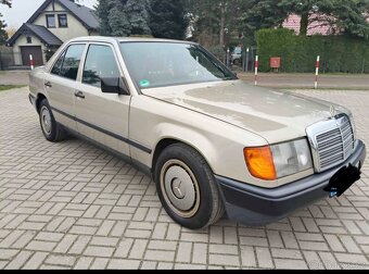 Mercedes-Benz 200E - 2