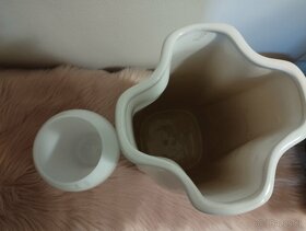 2 x bile vazy (keramika a sklo) - 2