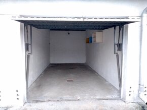 Pronájem garáže 18 m2, Hradec Králové - Pouchov. - 2