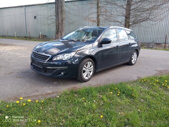 Peugeot 308 2015 1.2 81 kW Benzín Top auto - 2