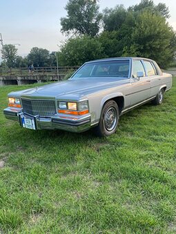 Cadillac Brougham - 2