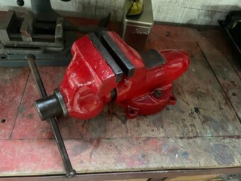 Svěrák YORK 125 - 2