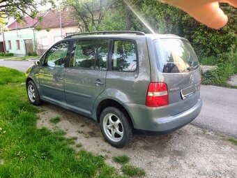 Volkswagen Touran 1.6i, PĚKNÝ STAV, TOP CENA - 2