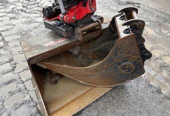 Rypadlo Takeuchi TB 250-2 - 2
