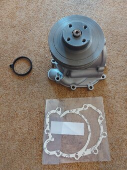 Vodní pumpa Mercedes R/C 107 SL/C V8 W126 380/420/500SEL - 2