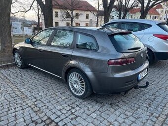 Alfa Romeo 159(2007) 1.9jtdm 110kw +chip - 2