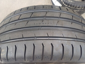 NOVÉ NOKIAN 245/40/18 - 2