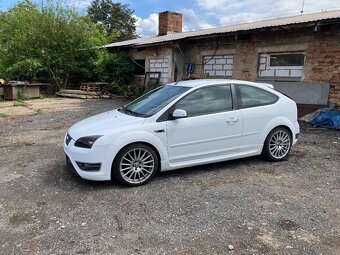 FORD FOCUS ST 225-2.5 166Kw 137Tis km-VADA MOTORU - 2
