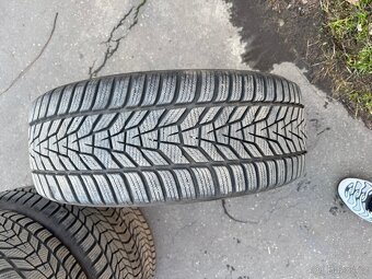 Zimní pneumatiky Hankook 215/45 R18 - 2