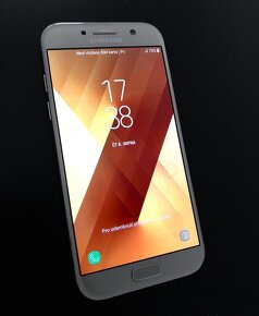 Samsung Galaxy A5 2017 Gold - 2