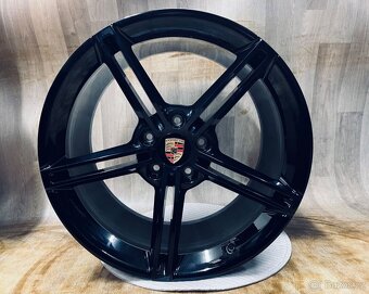 TOP sada Porsche Taycan R21 originál - 2