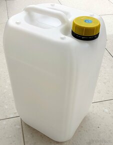 Plastovy kanystr / barel 20L - 2