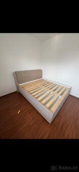 Prodám postel 180x200 - 2