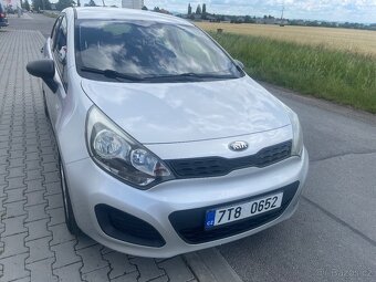Kia Rio 1,3i benzin rok 2013 koup CZ - 2
