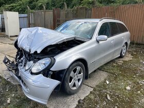 MERCEDES 211K E 270 CDI - 2