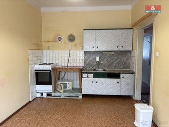 Pronájem bytu 2+1, 60 m², Pardubice, ul. Na Bukovině - 2