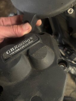 Kryty motoru GB racing na Kawasaki Zx10R Ninja 11-15 - 2