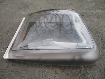 střešní okno 40 x 40 cm - 2