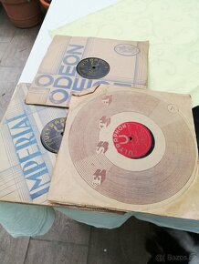 Staré gramofonové desky - 2