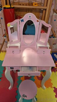 Dětský toaletní stolek - 2