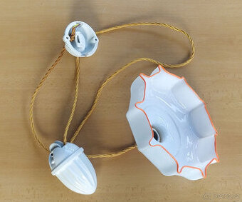 Starý stahovací lustr / stahovačka s řaseným stínidlem - 2