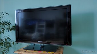 Prodám LCD televizor Samsung LE32C550. - 2