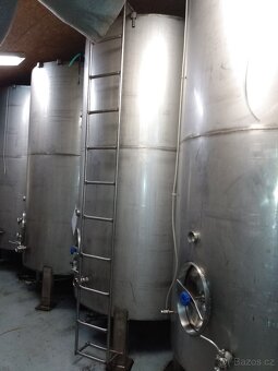 Predám nerezové nádrže na víno - 2