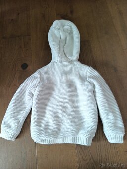 Kojenecký svetr M&S - 2