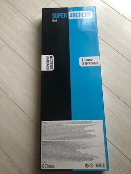 Dětský plastový luk a 3 šípy - 2