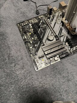 Prodám procesor základní desku a chladič - 2