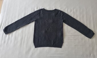 Svetr s bambulkama cel. 6-8let - 2