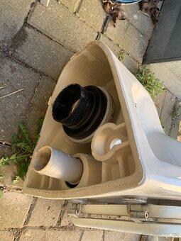 Závěsná záchodová mísa Jika - 2