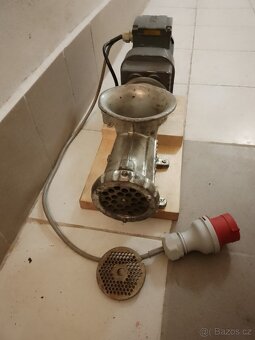 Elektrický mlýnek na maso - 2