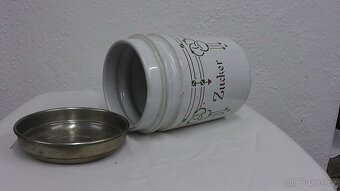Porcelánová dóza - 2