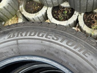 225/65 R17 - 2