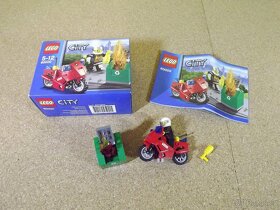 LEGO CITY 60000 - 2