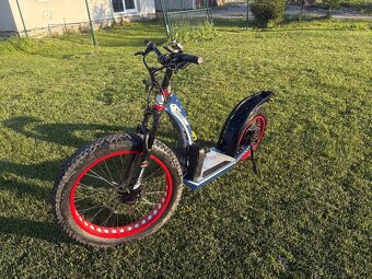 Koloběžka HUGO BIKE X - 2