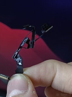 Prodám přední kameru na iPhone 7 - 2