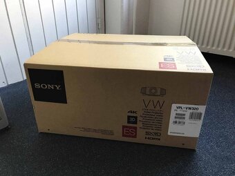 Projektor SonyProjektor VPL-VW320 ESW 4K Native SXRD HDR 3D - 2